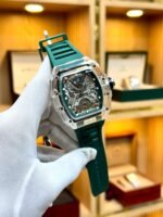 Tubular quartz movement watch with premium design